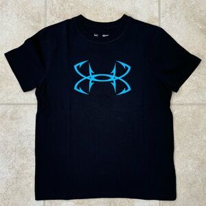 Under Armour Logo T-Shirt
Size: Youth Small
Color: Black/Blue
